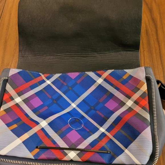 French Connection Messenger Bag - Picture 9 of 9